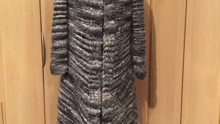 Warm durch die letzten Wintertage: Strickmantel