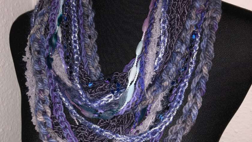 Strickbandschals für den Winter