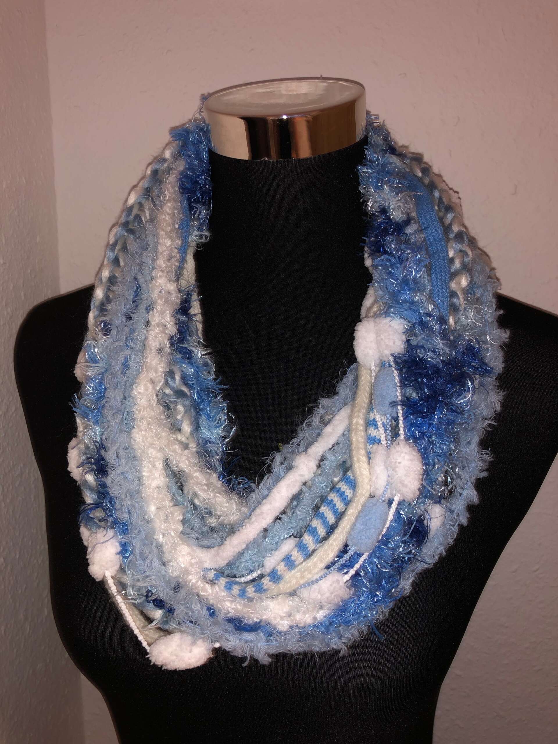 Strickbandschal-Galerie