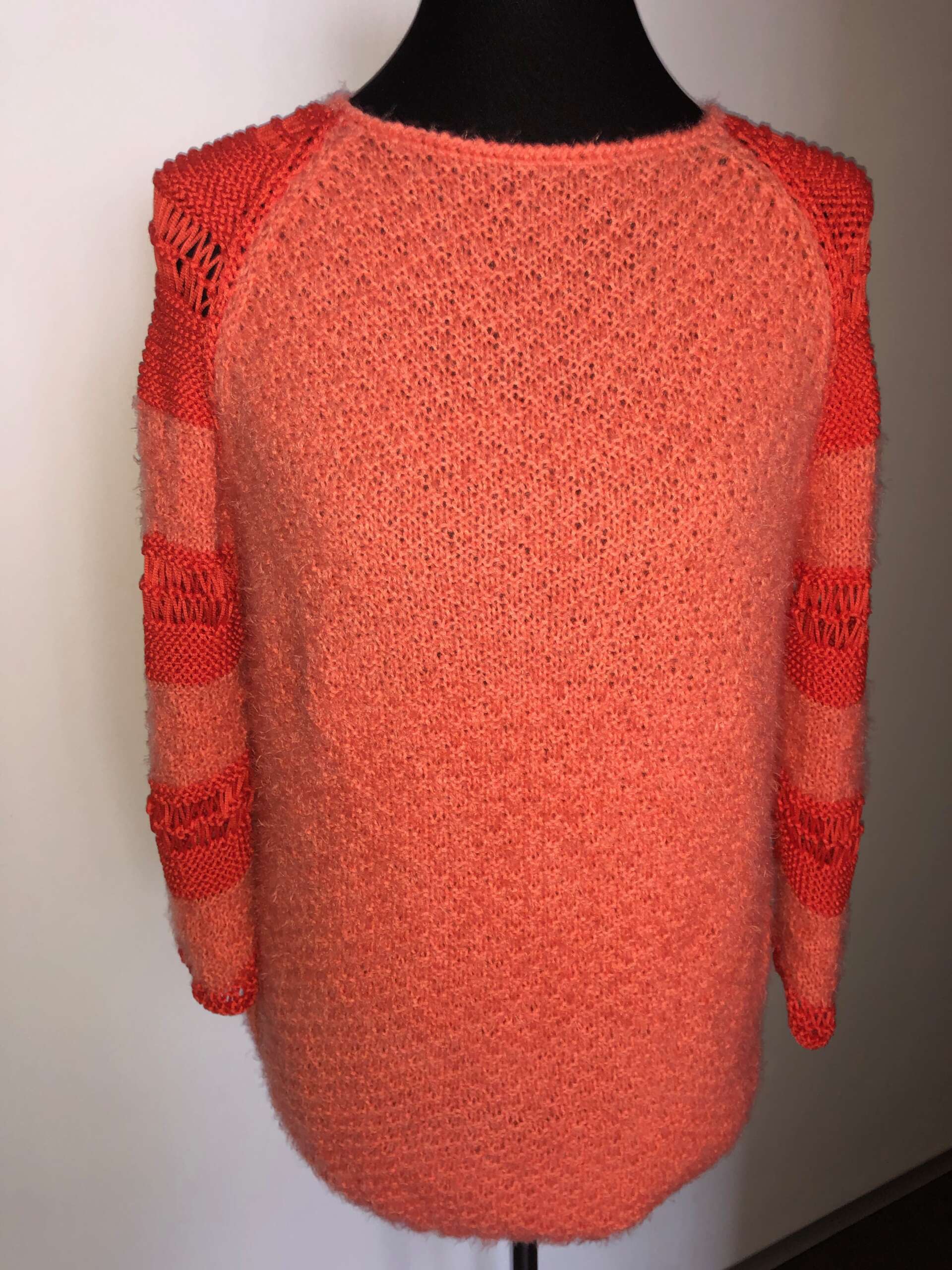 Raglanpullover um Mustermix