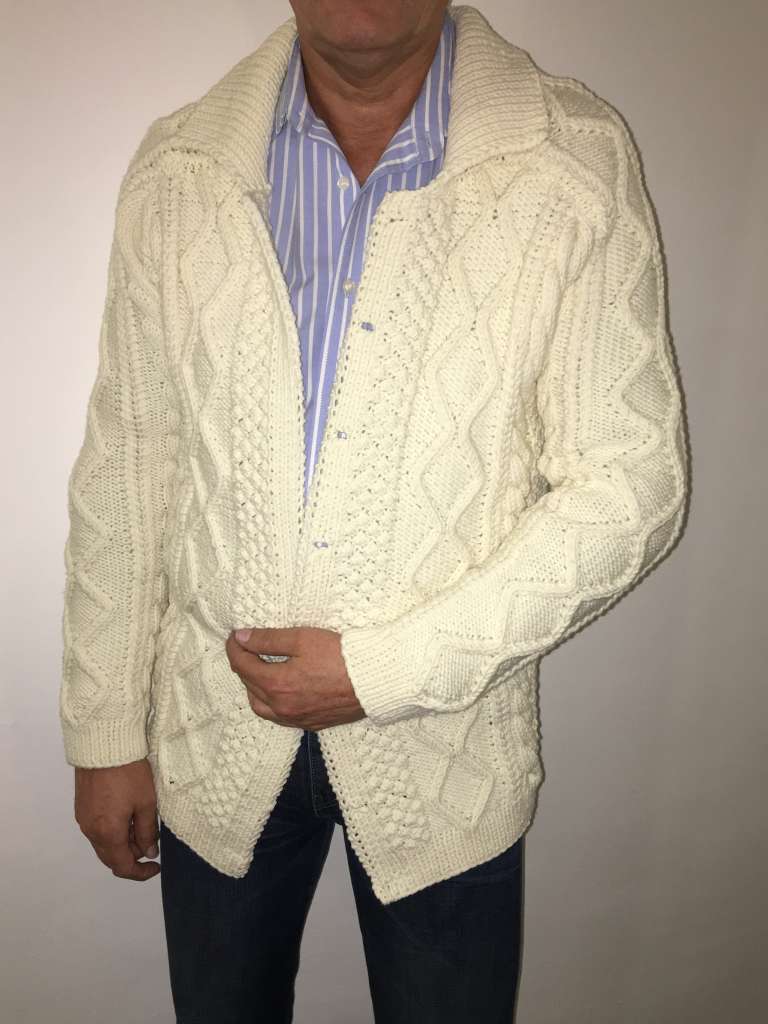 Jacke mit Aranmuster
